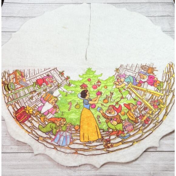 Vintage Disney Snow White And Dwarfs Christmas Tree Skirt Felt White - Picture 1 of 9